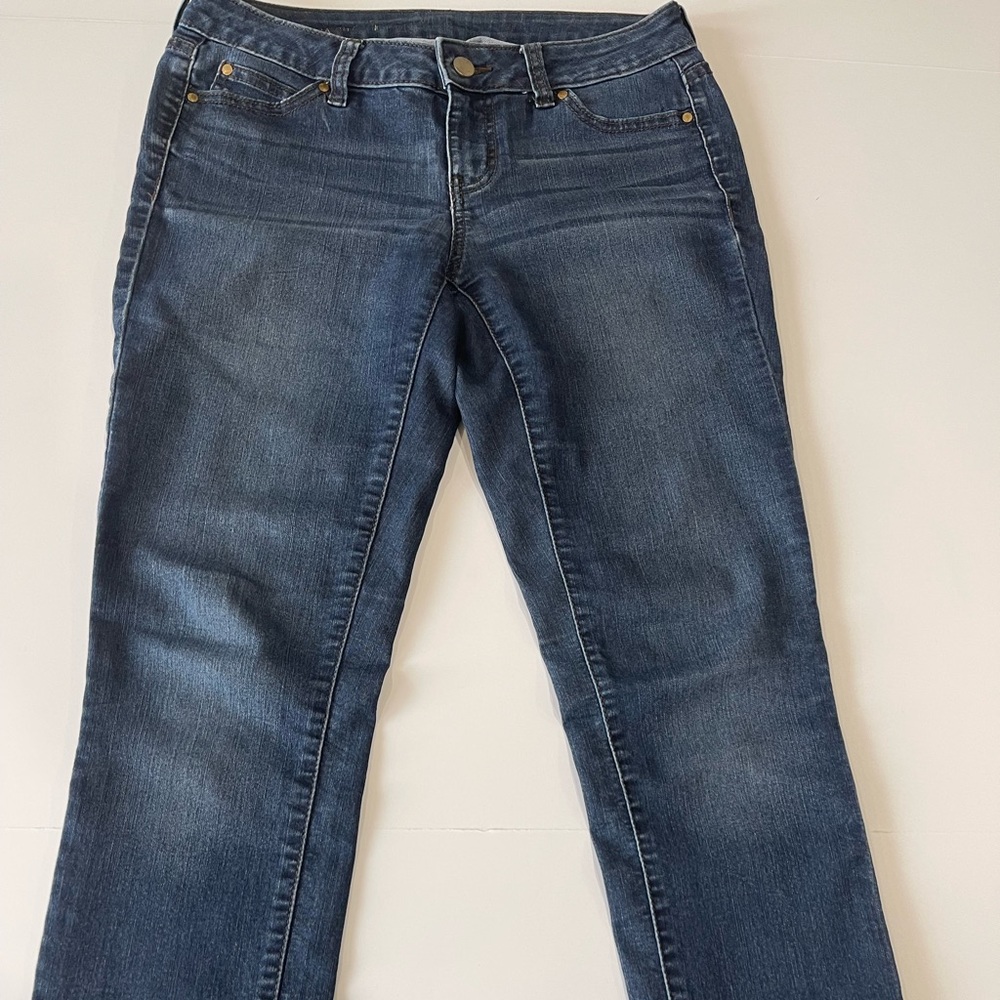 Jennifer Lopez straight jeans, size 4PS, dark wash, mid rise, inseam 26